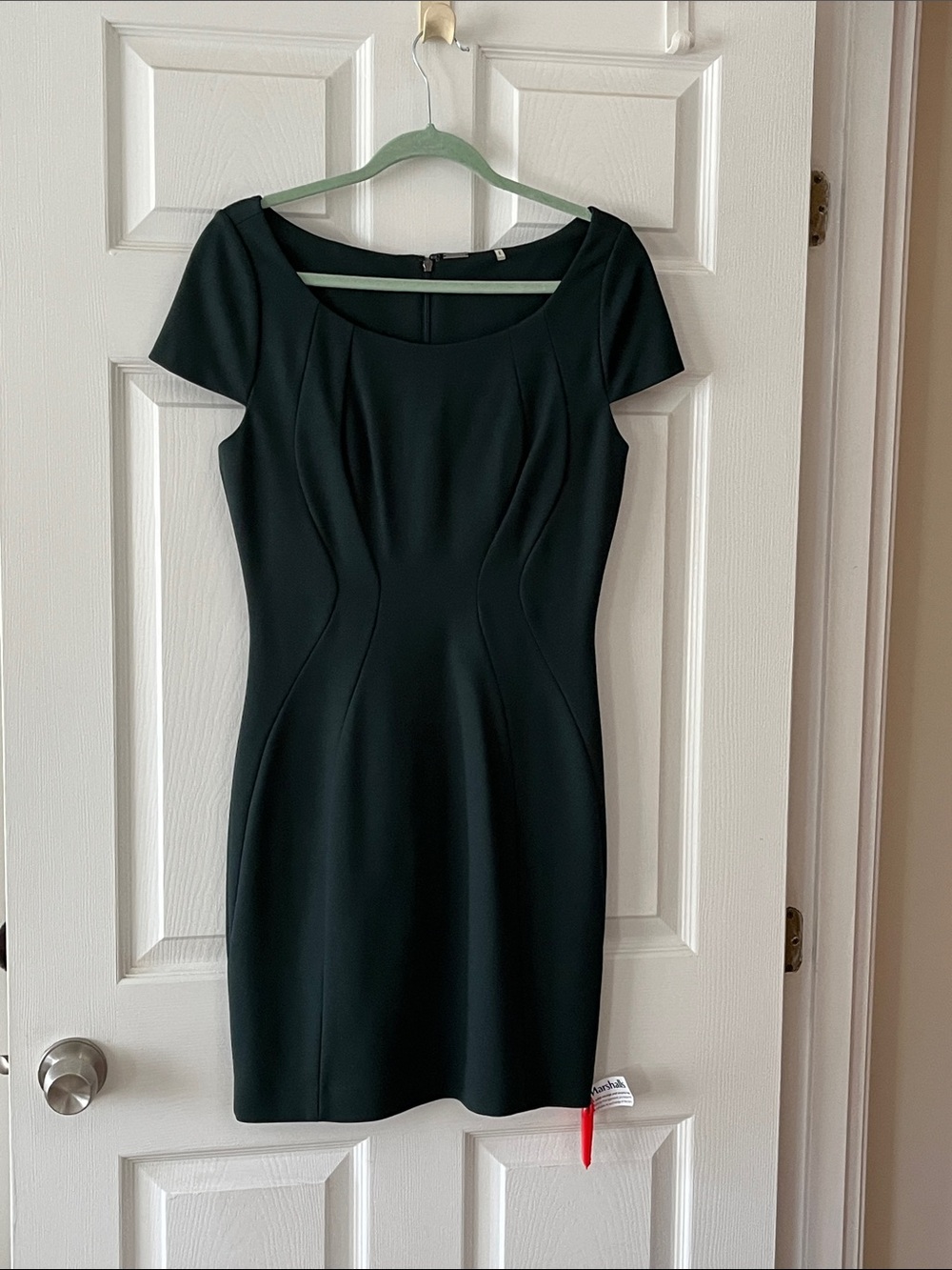 Elie Tahari Black Cap-Sleeve Sheath Dress